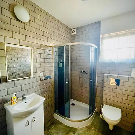 Vis A Vis Zamku منزل للإقامة