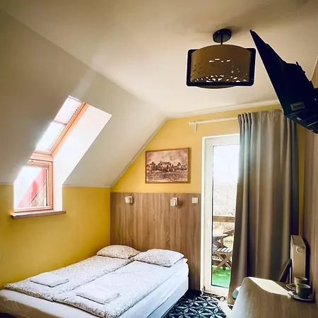 Vis A Vis Zamku منزل للإقامة *