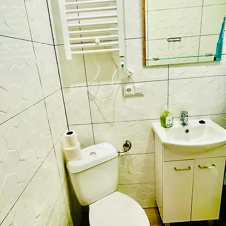 Vis A Vis Zamku منزل للإقامة *