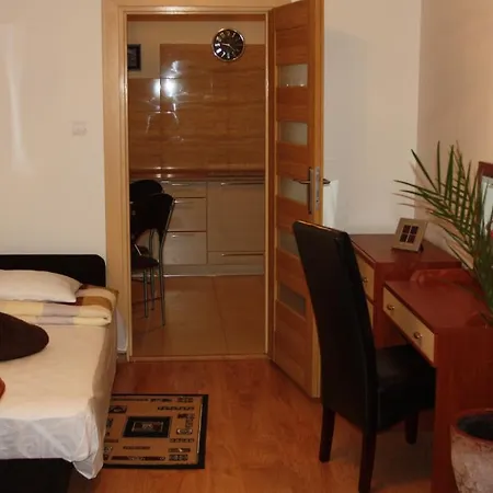 Vis A Vis Zamku * مالبورك