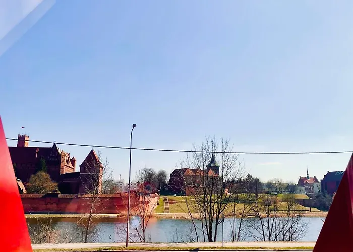 Vis A Vis Zamku * Malbork